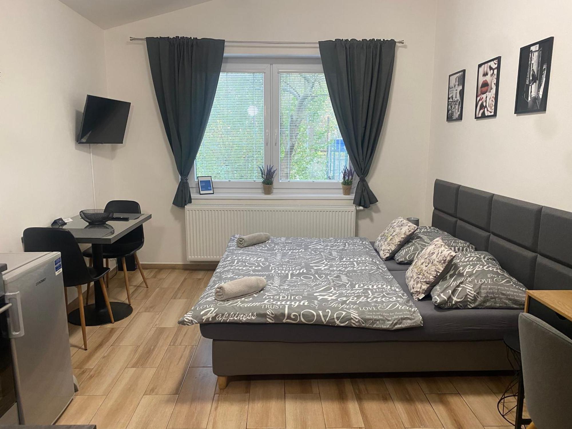 Cerna Ruze - Apartman 7 Plzeň Eksteriør bilde